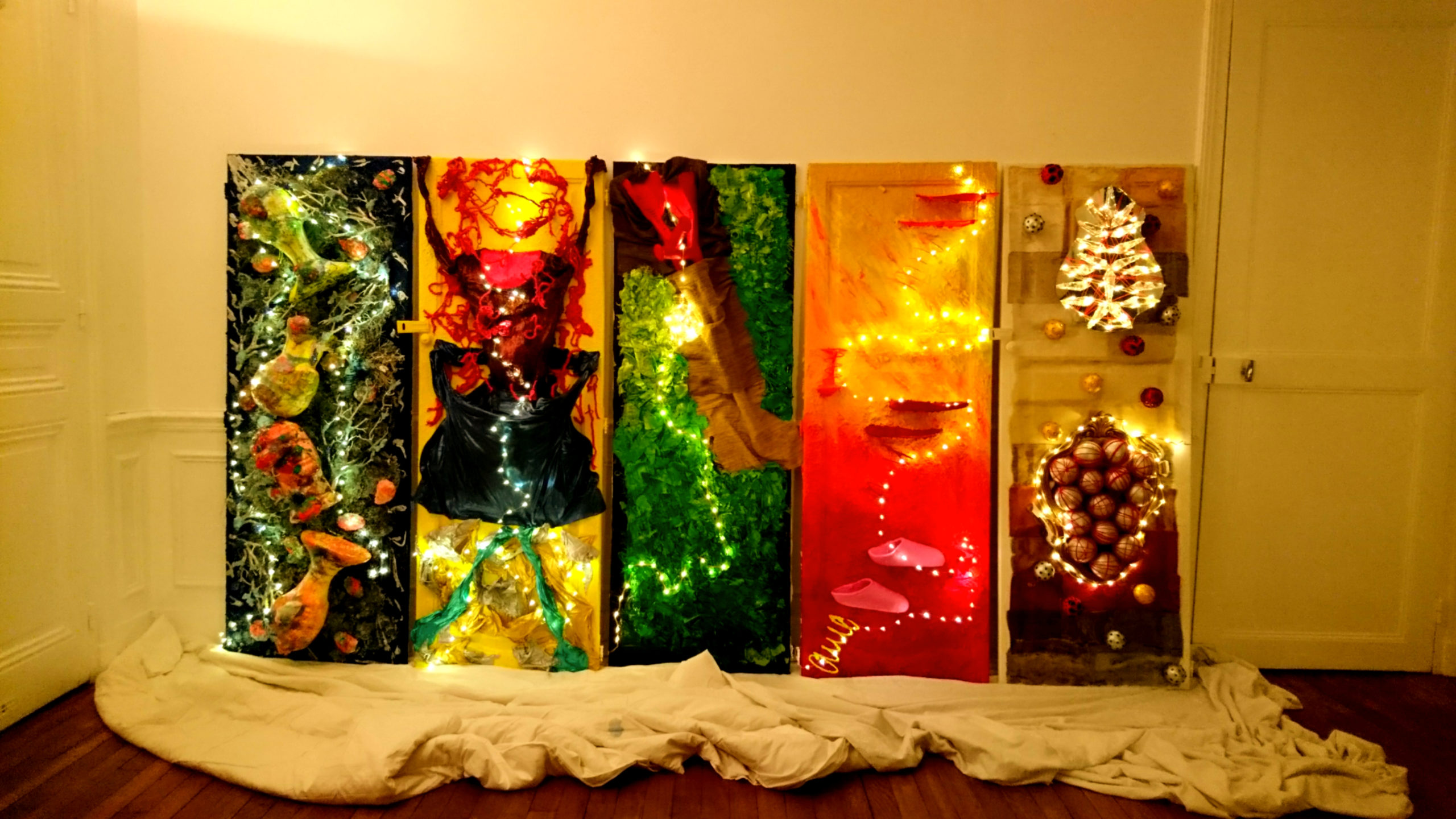 5 doors in a room by night inshot
