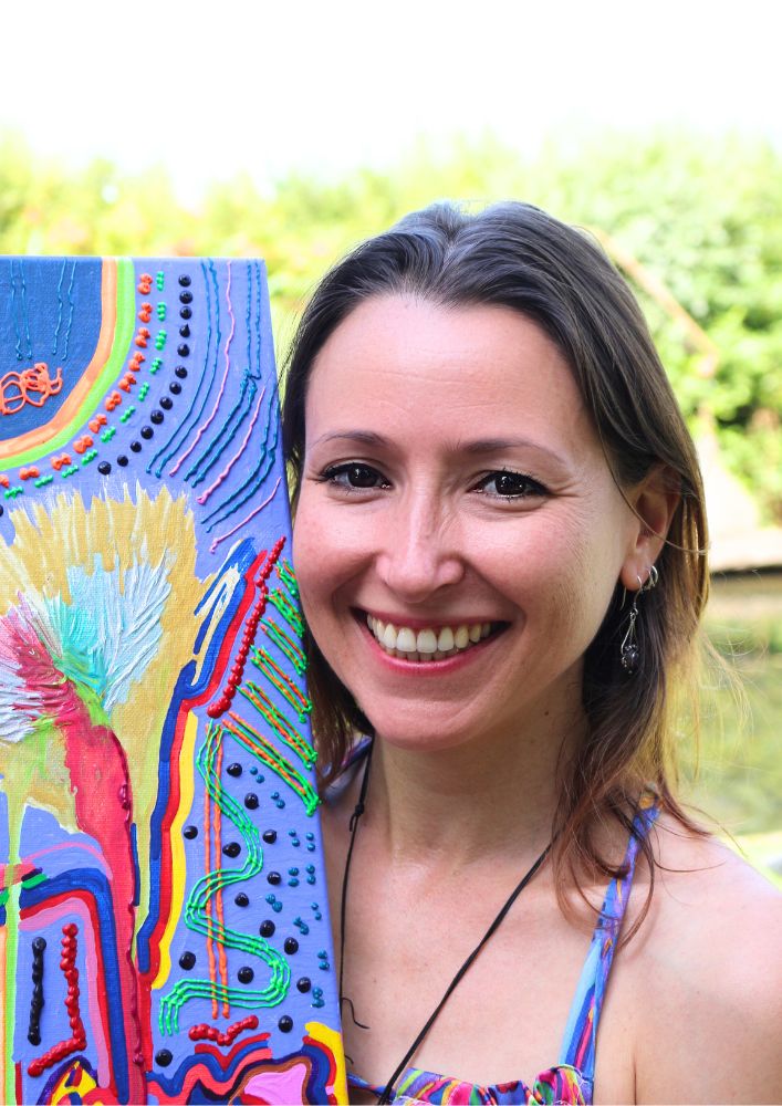 Anna Edlin, lauréate LUXlife Creative Healing Excellence Award 2025 en innovation d'art-thérapie.